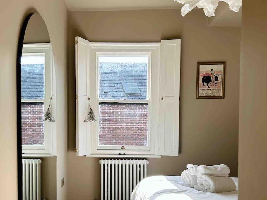 Luxury City Centre Townhouse - Sleeps 6 Chester Zewnętrze zdjęcie