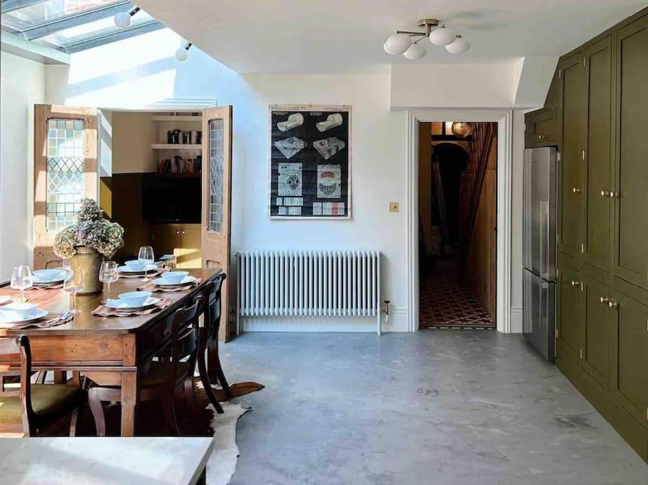 Luxury City Centre Townhouse - Sleeps 6 Chester Zewnętrze zdjęcie