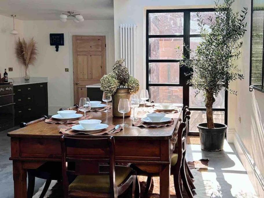 Luxury City Centre Townhouse - Sleeps 6 Chester Zewnętrze zdjęcie